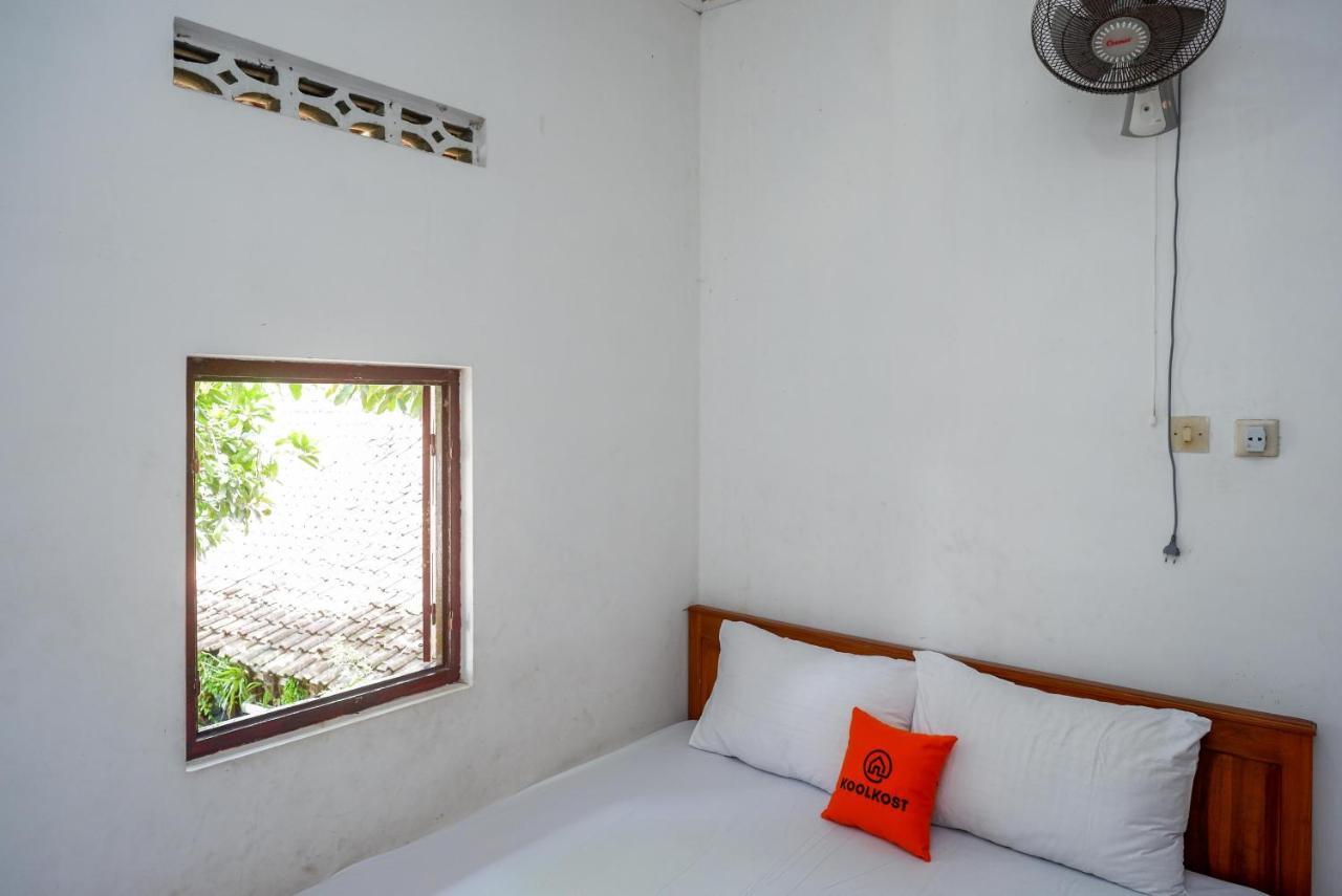 Koolkost Syariah Near Malioboro Area Hostel ยอกยาการ์ตา ภายนอก รูปภาพ